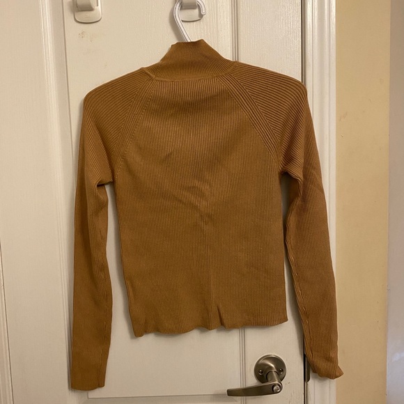 Zara turtleneck - Picture 2 of 3